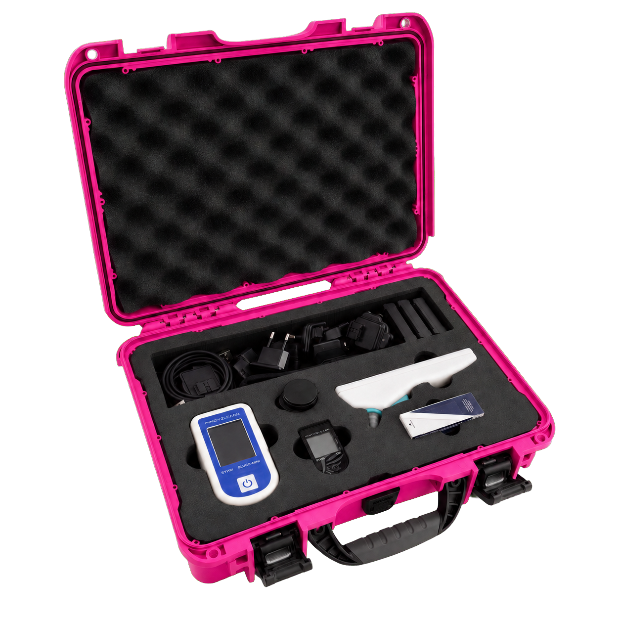 Le Euro Kit ouvert dans sa mallette de protection rose : Gluco-mini, Oxi et Ear-T logés dans la mousse, avec chargeurs, adaptateurs et piles dans leur compartiment